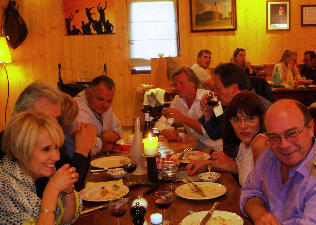 Auberge Les Tables Du Ban Saint-Pierre-la-Palud Eksteriør bilde