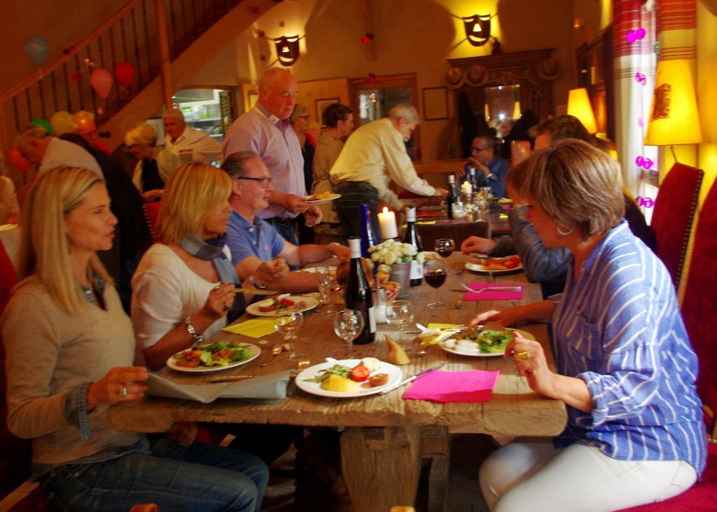 Auberge Les Tables Du Ban Saint-Pierre-la-Palud Eksteriør bilde
